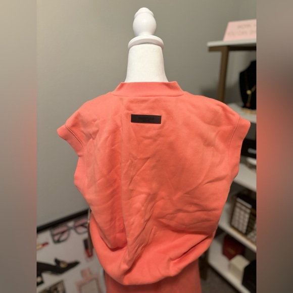 Fear of God Essentials Vest with logo NWT Small - Picture 10 of 10